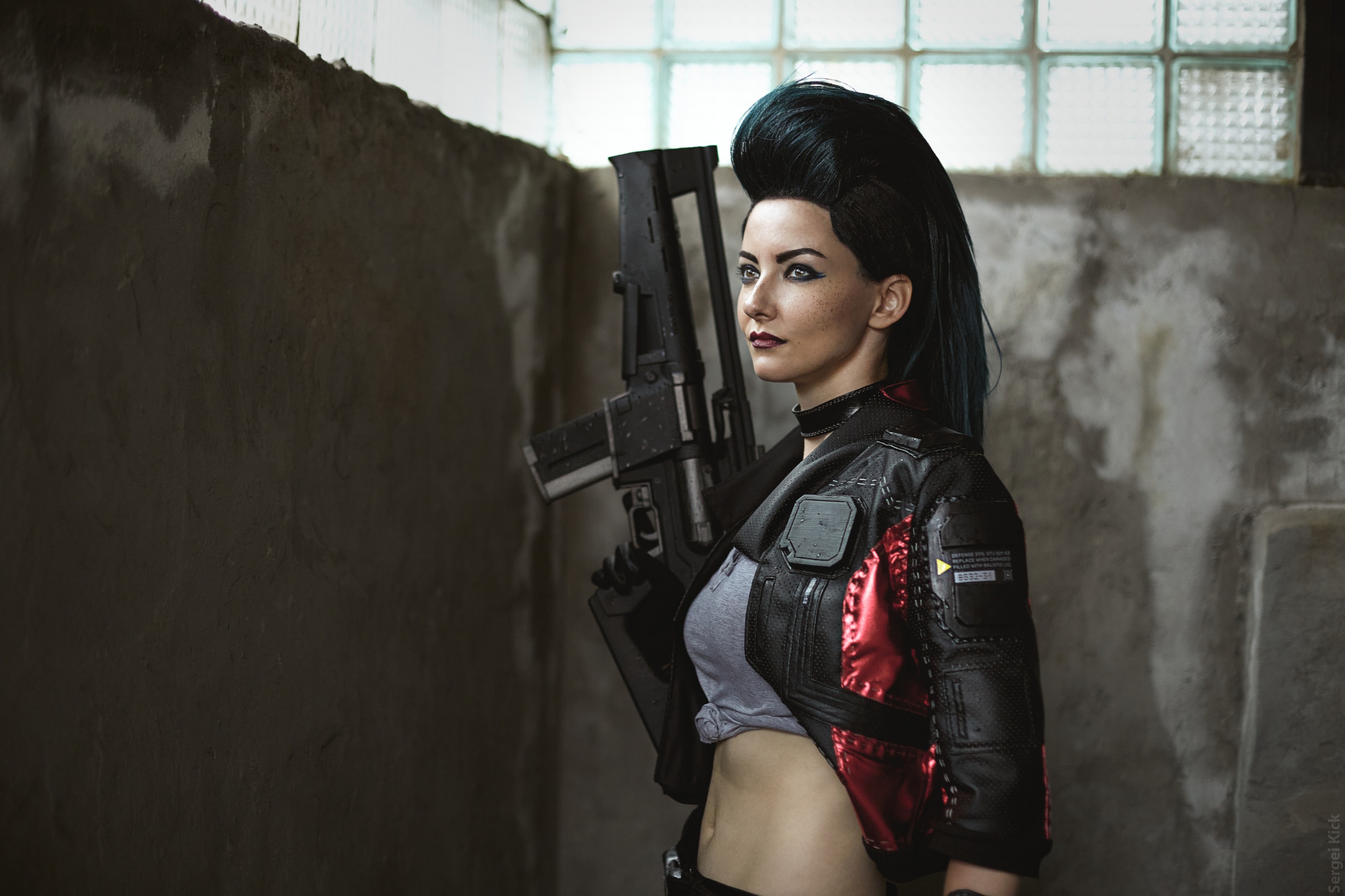 Vivid Cosplay of Young Rogue from Cyberpunk 2077